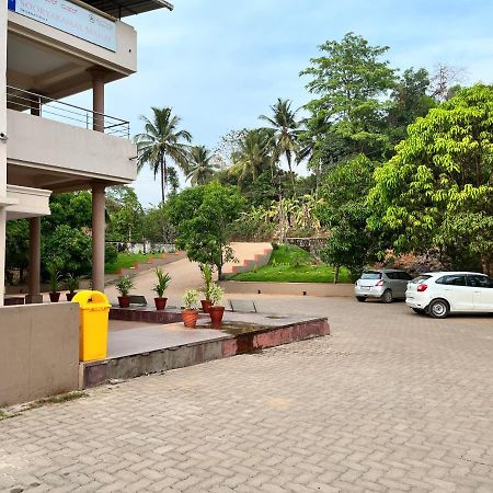 Sooryakamal Mahal Hotel Dharmastala Exterior foto