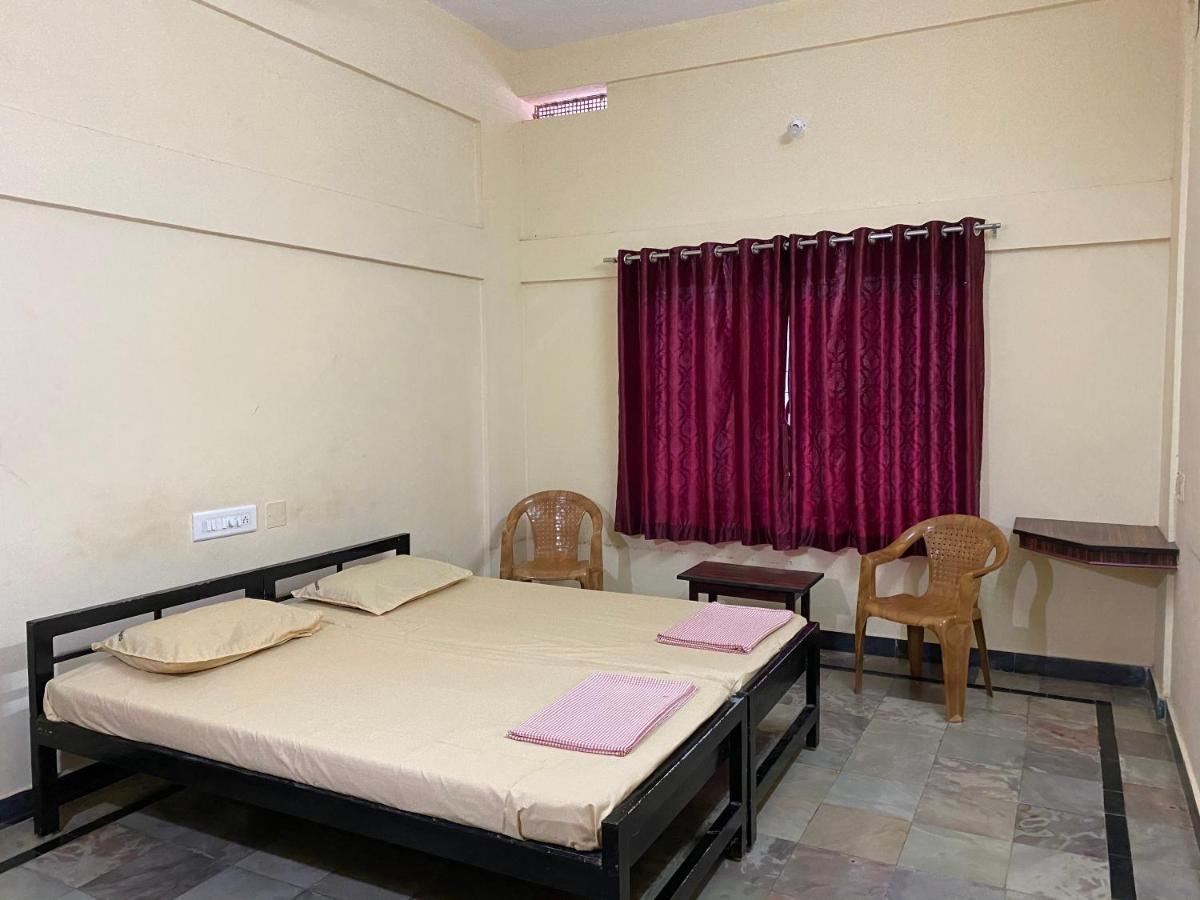 Sooryakamal Mahal Hotel Dharmastala Exterior foto