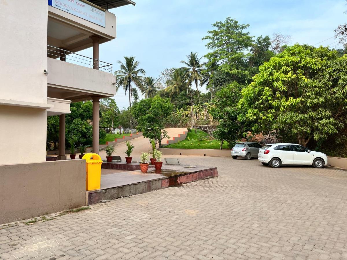 Sooryakamal Mahal Hotel Dharmastala Exterior foto